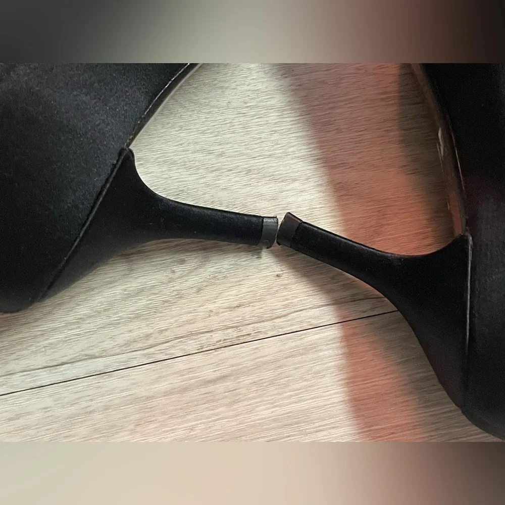 Stuart Weitzman Size 7M Rhinestone Embellished Black Satin Pumps - Picture 4 of 6